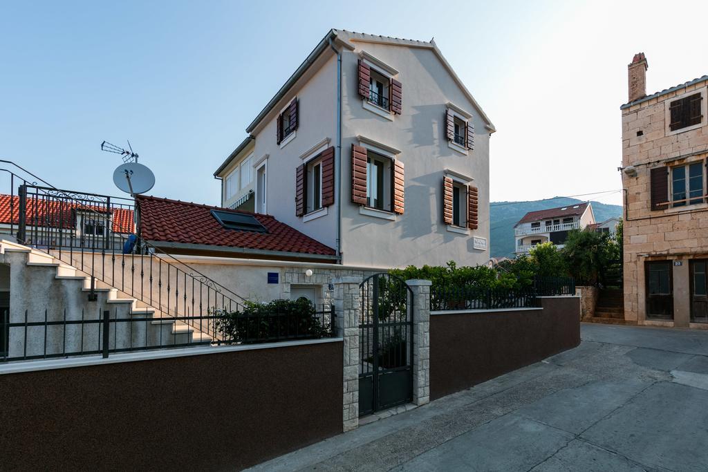Apartments Kastelani Komiža 外观 照片